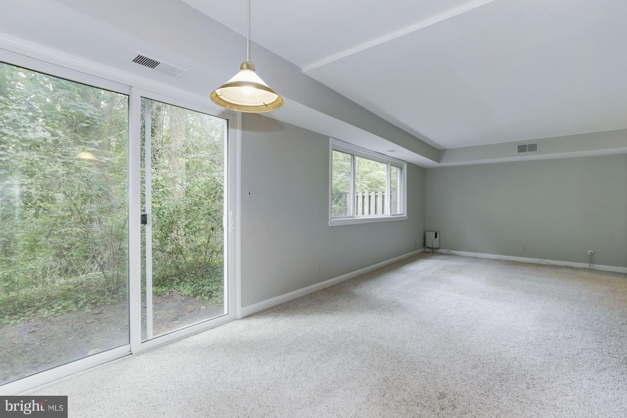 8505 Bradford Road, Unit 53 Silver Spring, MD 20901 - Photo 9 of 24 Living Room