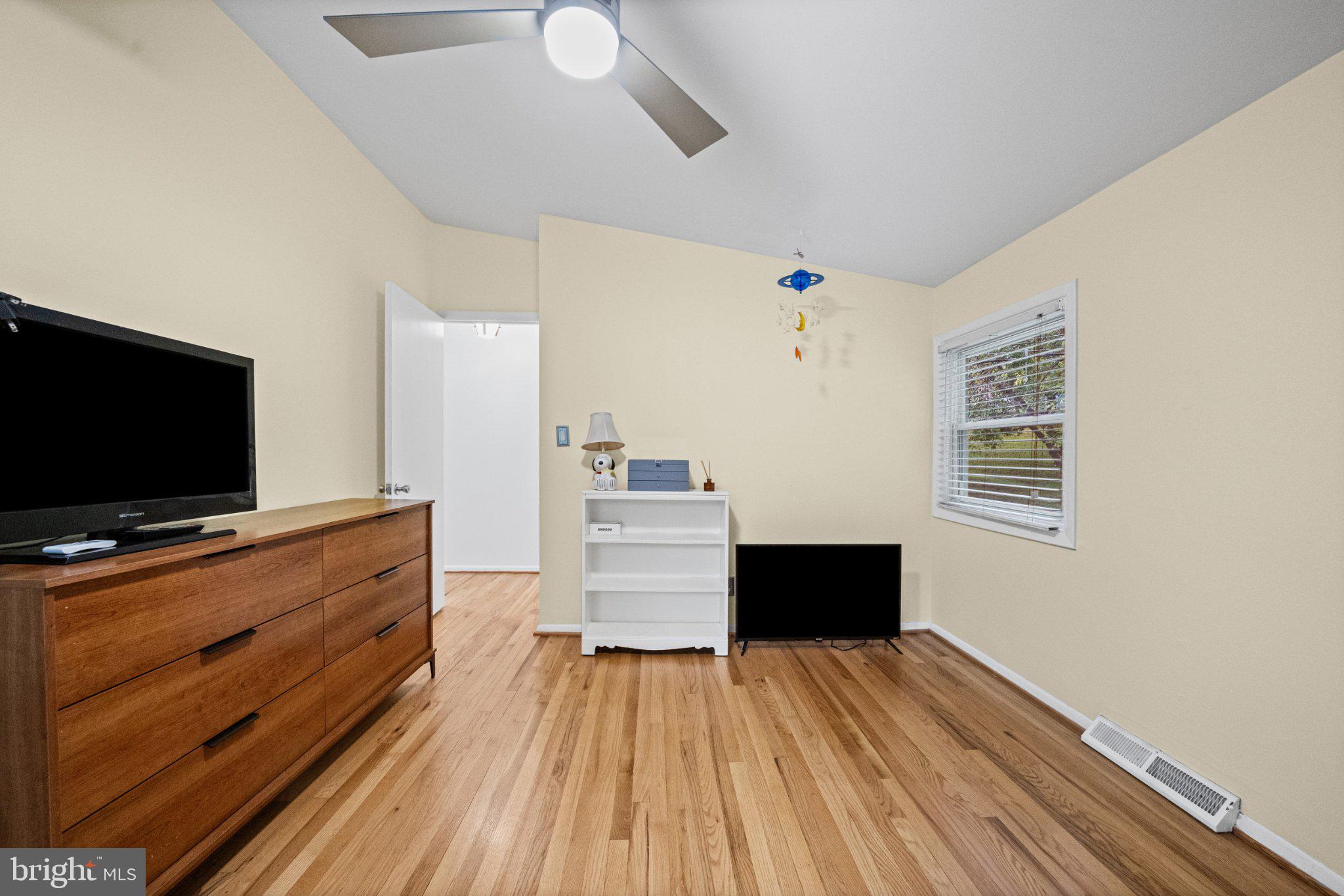 6816 Timberlane Road Baltimore, MD 21209 - Photo 13 of 31 Gallery Image 13