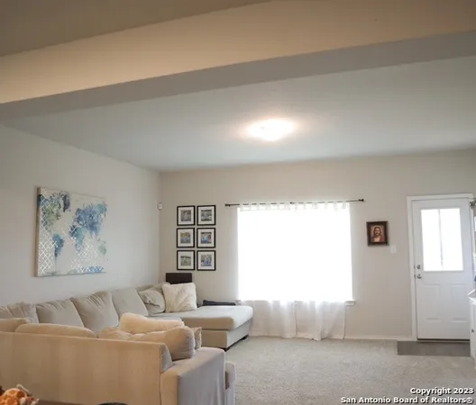 $2,895 | 1724 Stone House, New Braunfels, TX 78132