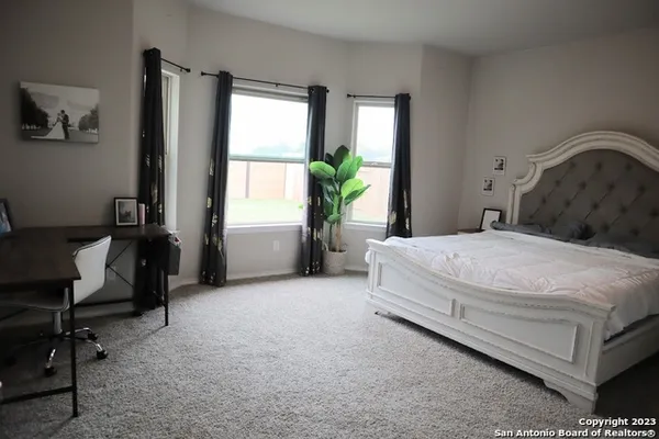 $2,895 | 1724 Stone House, New Braunfels, TX 78132