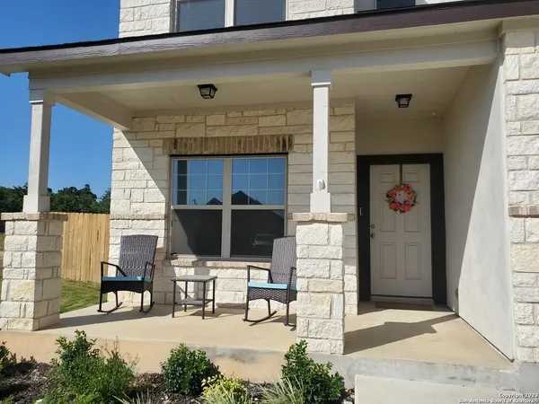 $2,895 | 1724 Stone House, New Braunfels, TX 78132