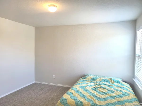 $2,895 | 1724 Stone House, New Braunfels, TX 78132