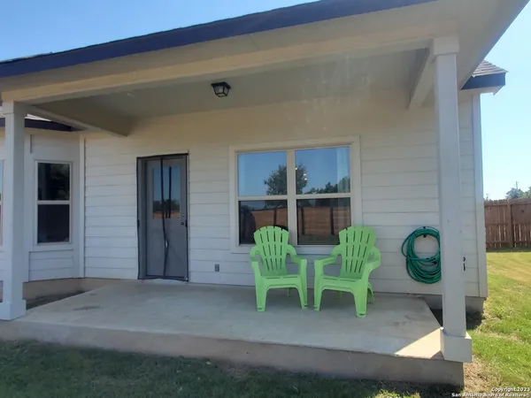 $2,895 | 1724 Stone House, New Braunfels, TX 78132