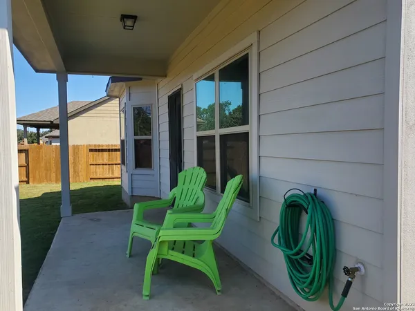 $2,895 | 1724 Stone House, New Braunfels, TX 78132