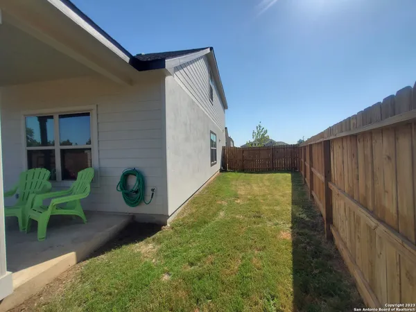 $2,895 | 1724 Stone House, New Braunfels, TX 78132