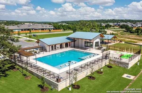 $2,895 | 1724 Stone House, New Braunfels, TX 78132