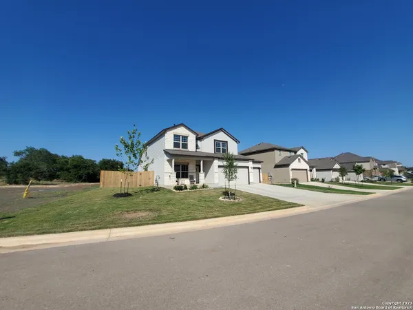 $2,895 | 1724 Stone House, New Braunfels, TX 78132