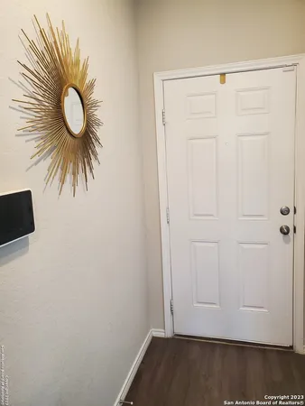 $2,895 | 1724 Stone House, New Braunfels, TX 78132