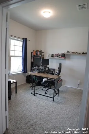 $2,895 | 1724 Stone House, New Braunfels, TX 78132