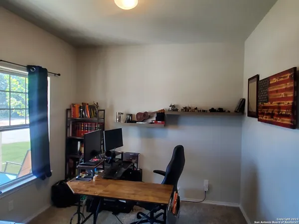 $2,895 | 1724 Stone House, New Braunfels, TX 78132