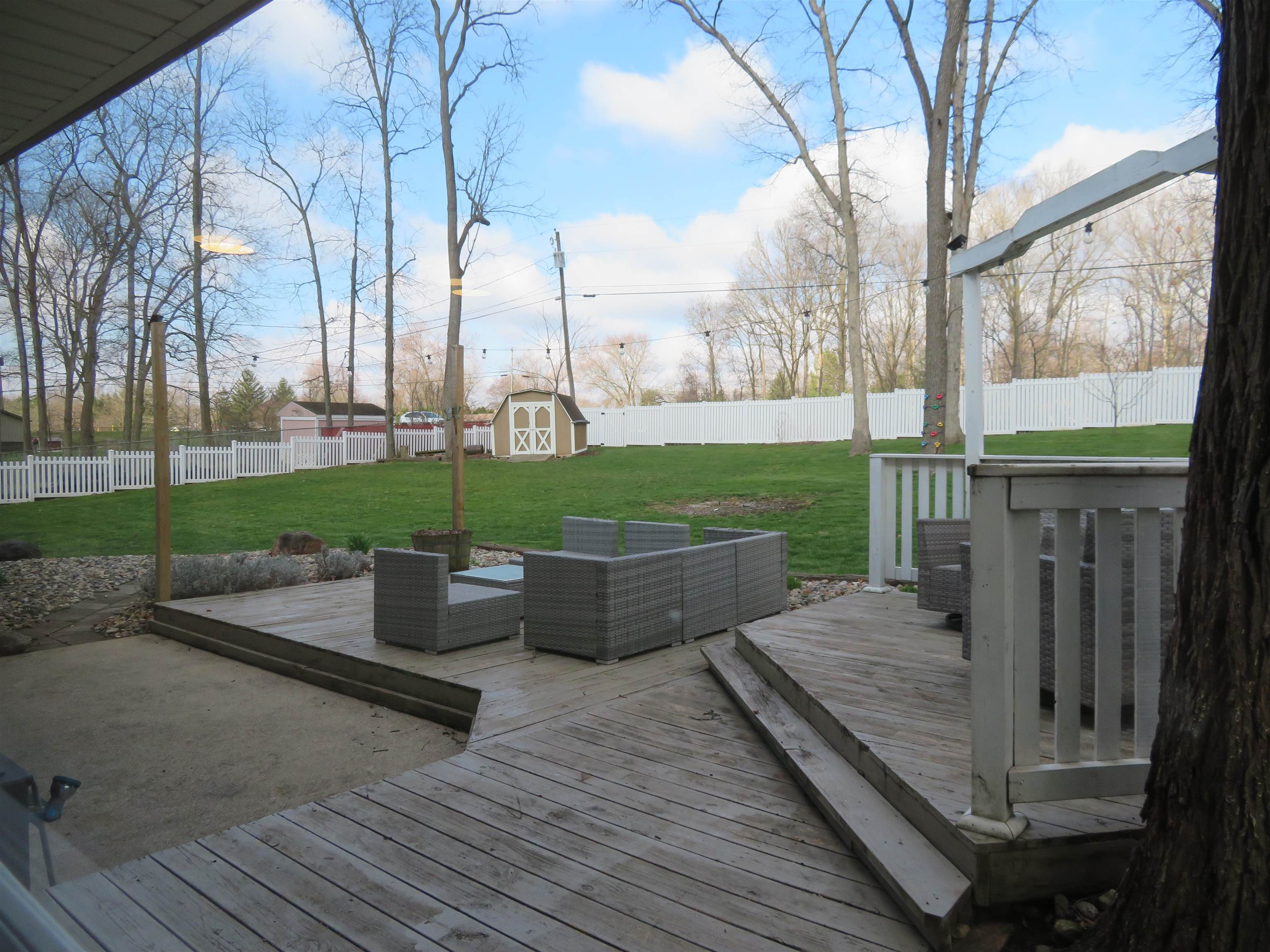 9544 Manor Woods Road Fort Wayne, IN 46804 - Photo 2 of 31 Gallery Image 2