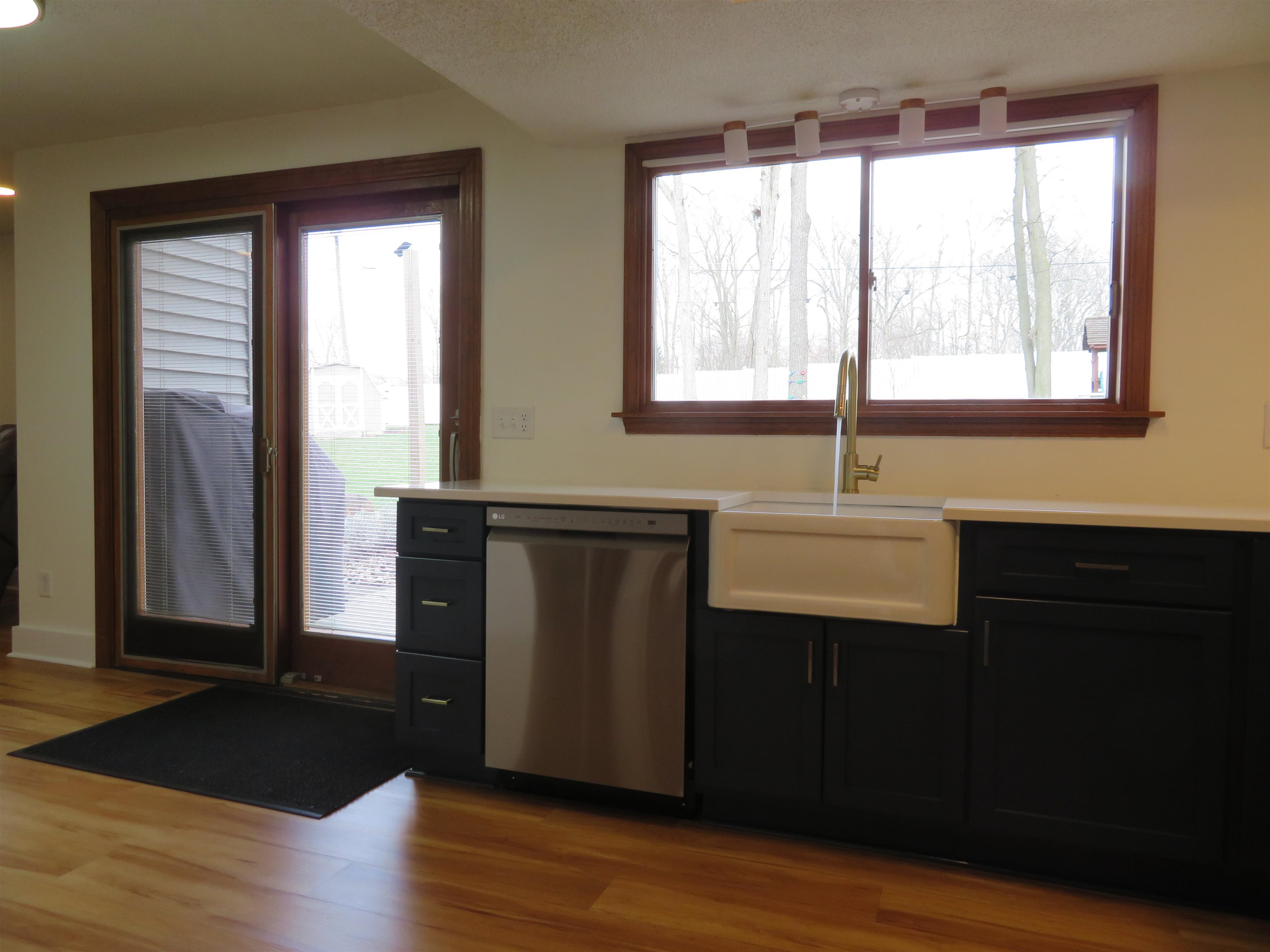 9544 Manor Woods Road Fort Wayne, IN 46804 - Photo 5 of 31 Gallery Image 5