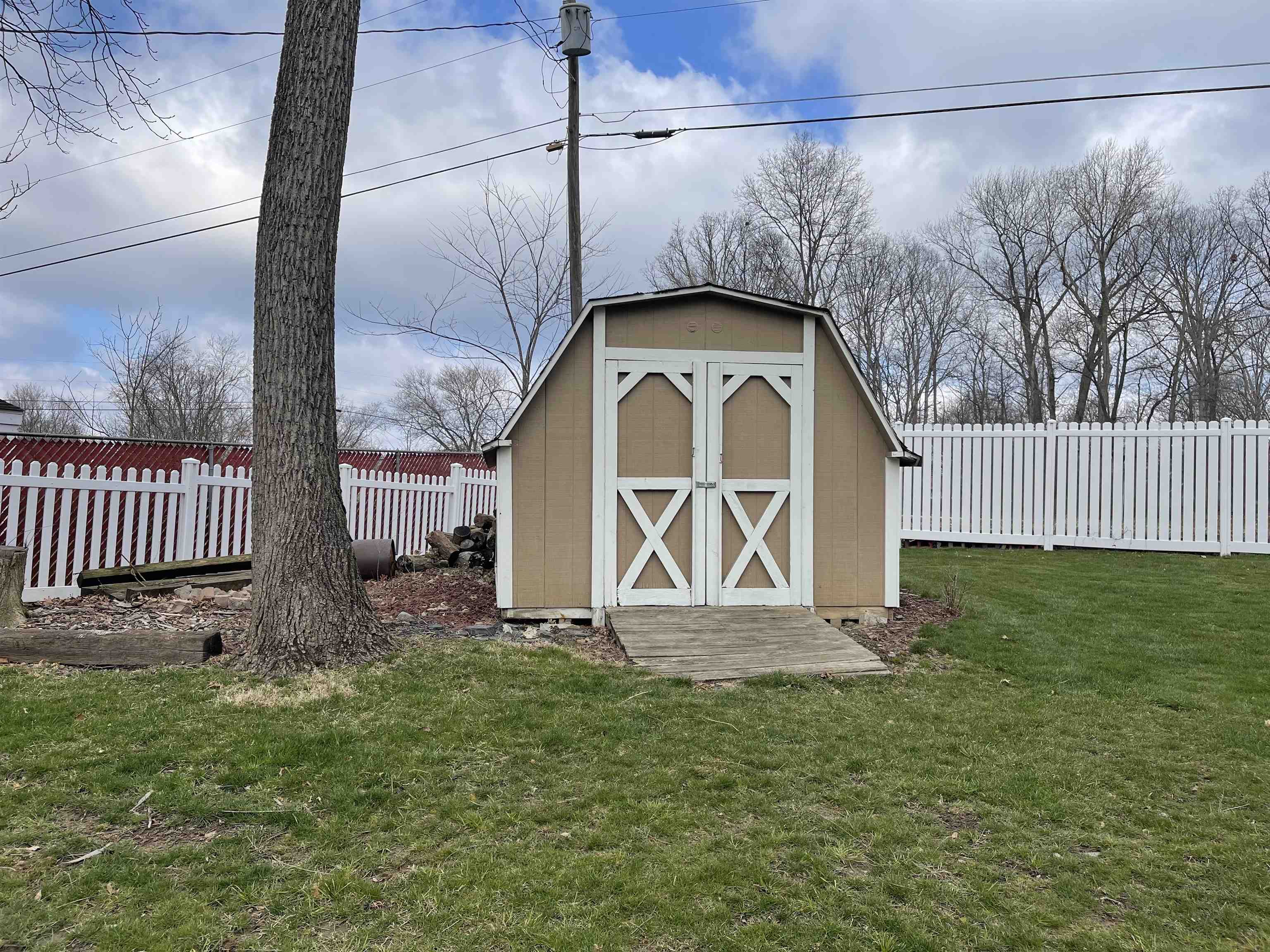 9544 Manor Woods Road Fort Wayne, IN 46804 - Photo 9 of 31 Gallery Image 9