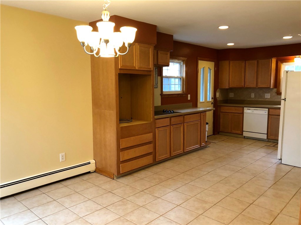 271 Great Road North Smithfield, RI 02896 - Photo 5 of 30 Kitchen with eat-in area