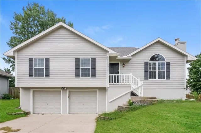 $2,175 | 1312 Stonecrest Drive, Kearney, MO 64060