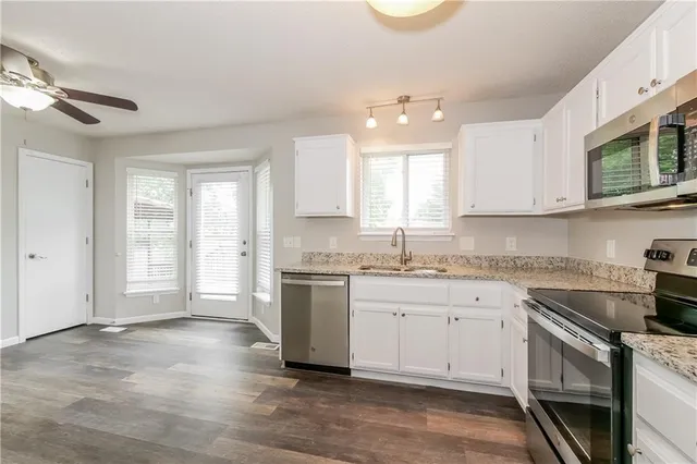 $2,175 | 1312 Stonecrest Drive, Kearney, MO 64060