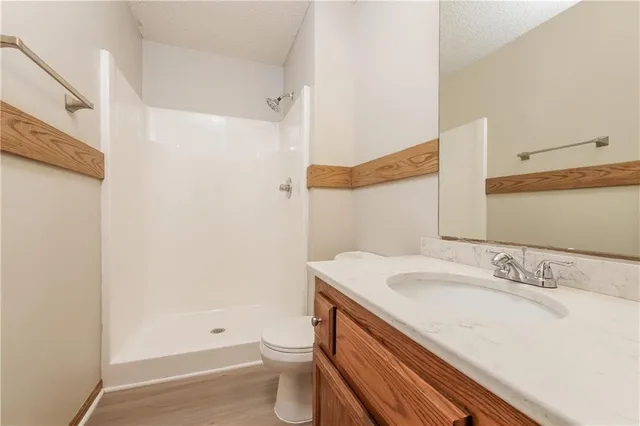 $2,175 | 1312 Stonecrest Drive, Kearney, MO 64060