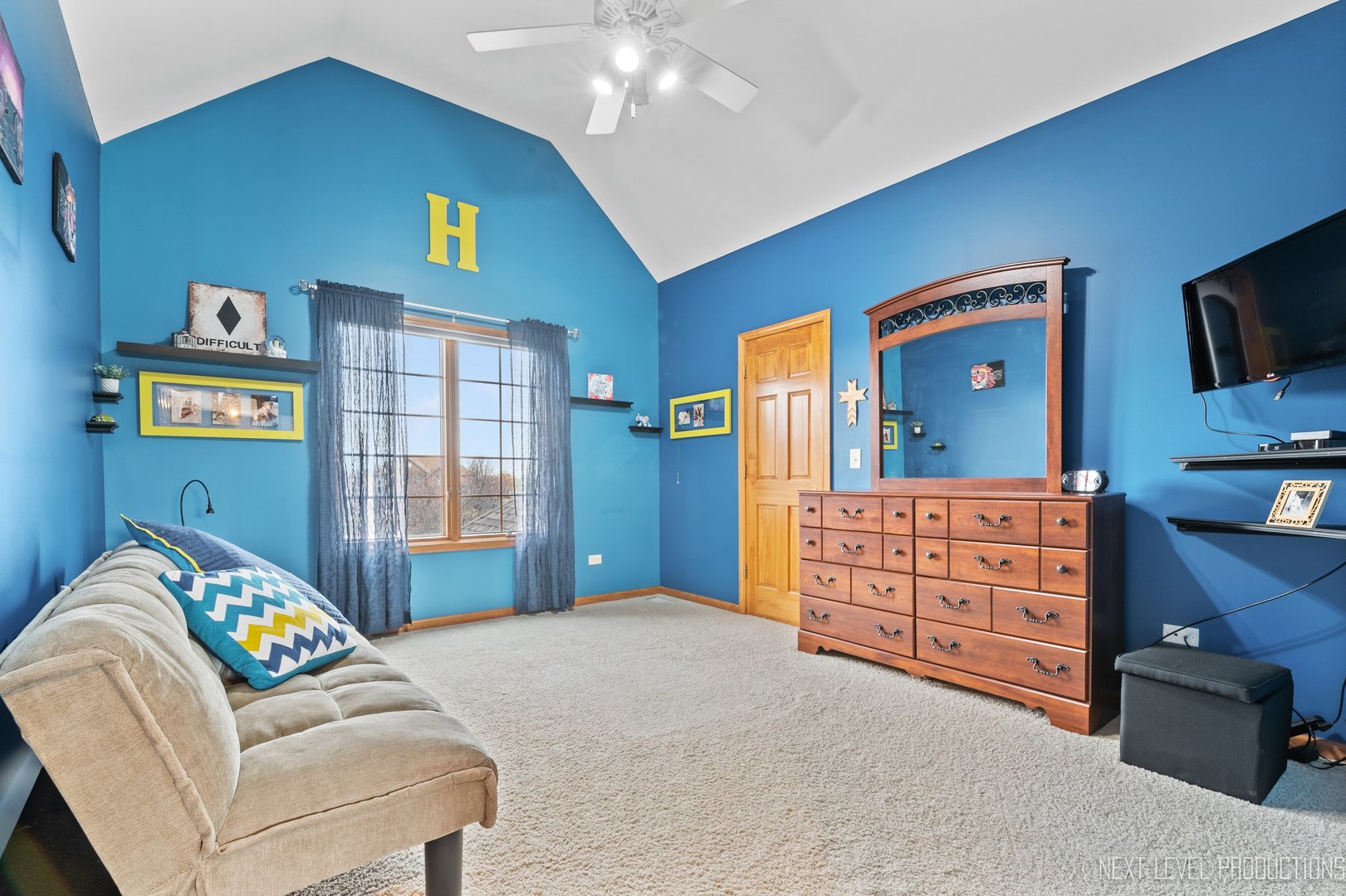 5370 Old Reserve Road Oswego, IL 60543 - Photo 34 of 48 a bedroom with a bed and a dresser