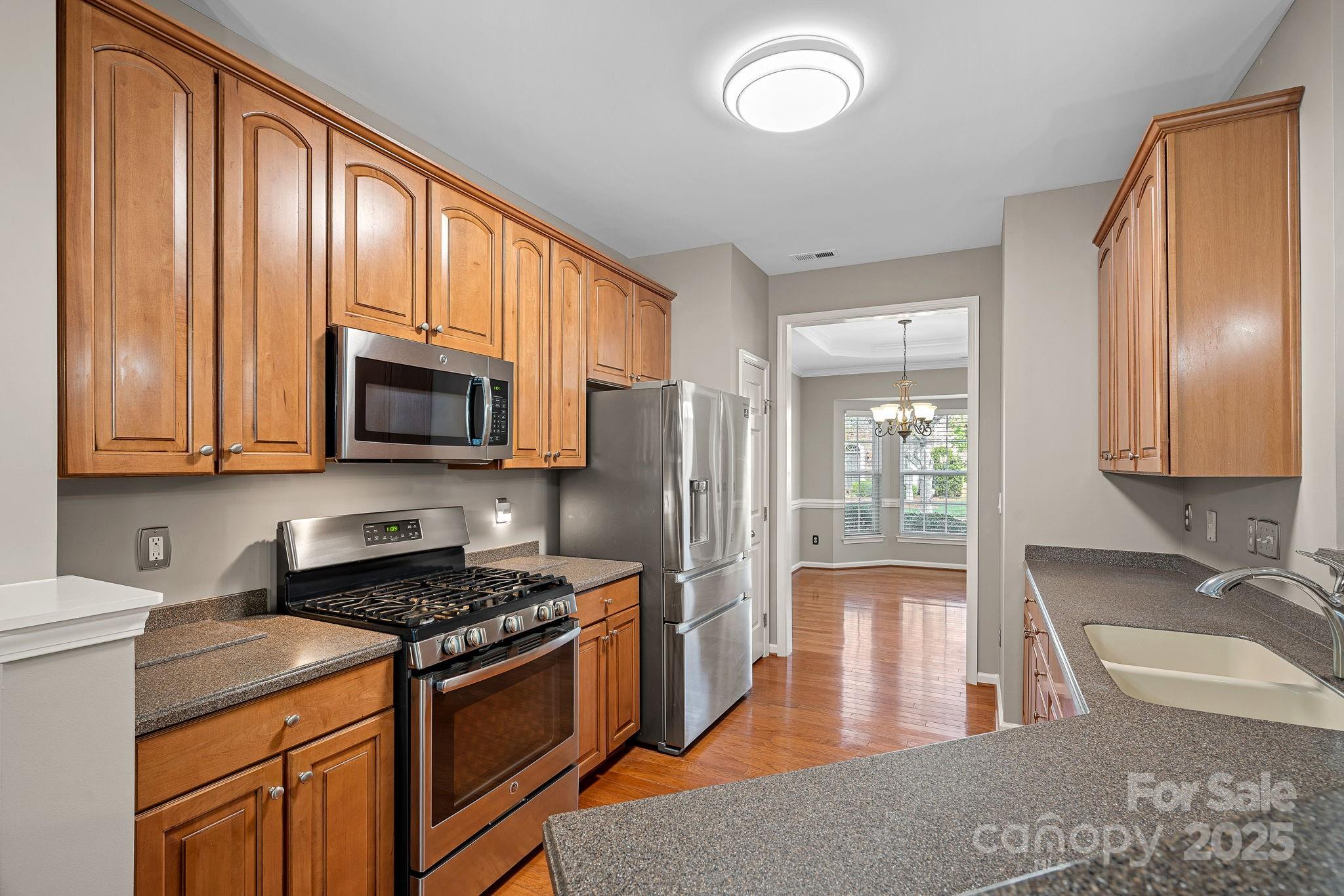 831 Daly Circle Fort Mill, SC 29715 - Photo 9 of 38