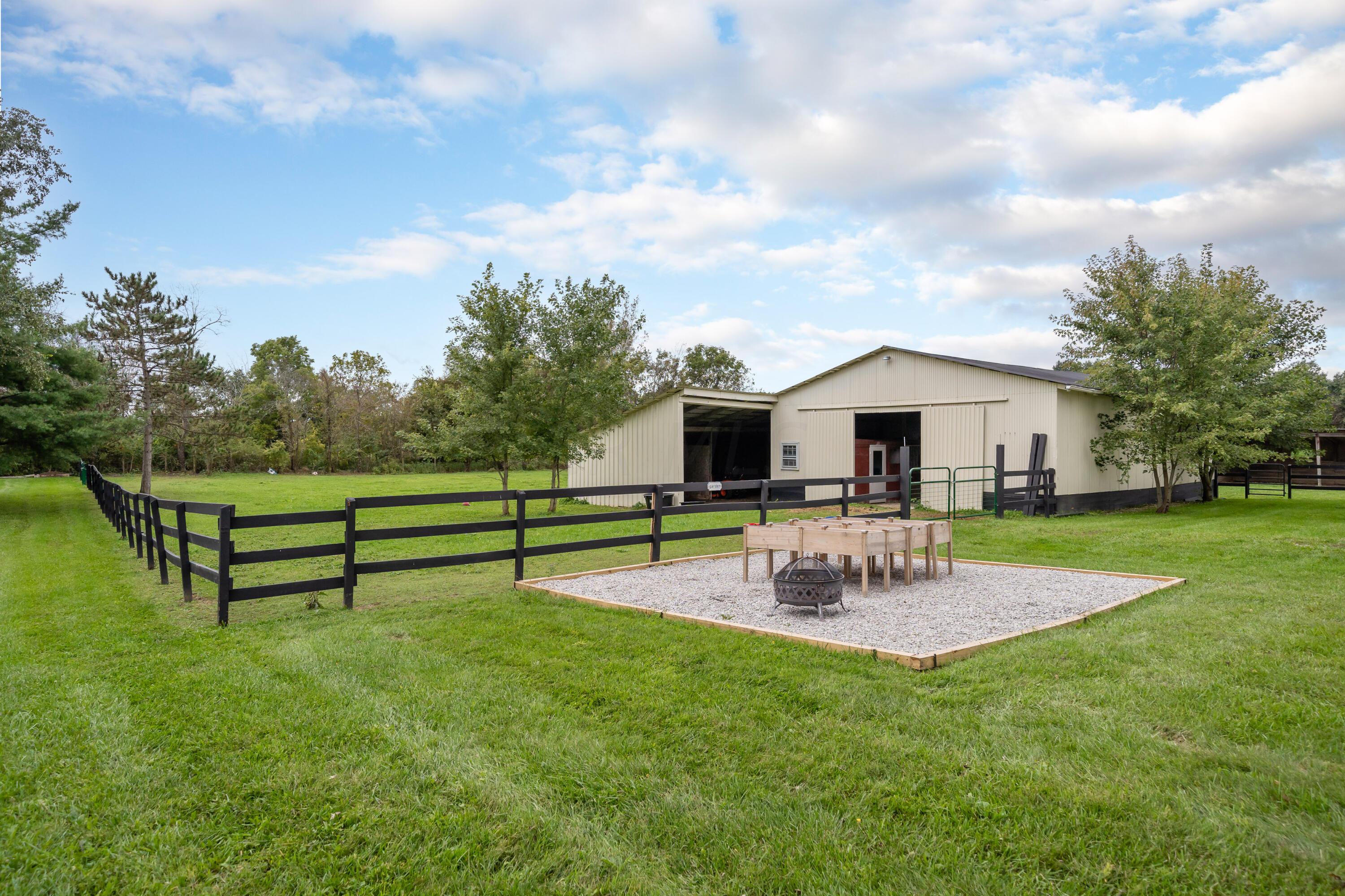 10643 Reussner Road Southwest Pataskala, OH 43062 - Photo 43 of 56 Barn and Garden Area