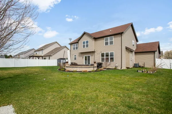 $525,000 | 3352 Field Hawk Drive, Valparaiso, IN 46383