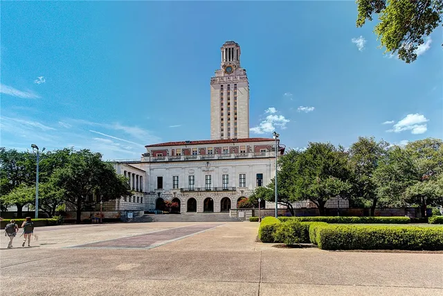 $2,100 | 501 West 26th Street, Unit 121, Austin, TX 78705