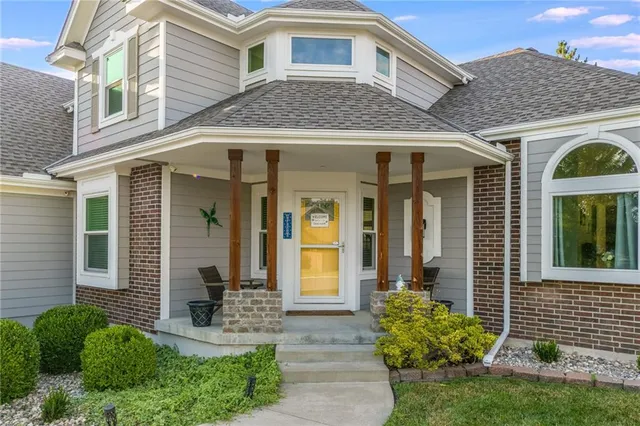 $485,000 | 3764 Southwest Boulder Drive, Lee's Summit, MO 64082