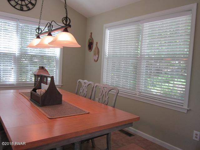109 Lakeview Road Lackawaxen, PA 18435 - Photo 19 of 50 18 DINNING - SUN ROOM