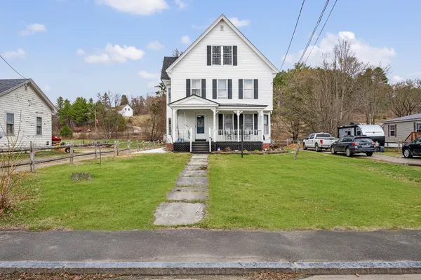 $279,900 | 44 Main Street, Stratford, NH 03590