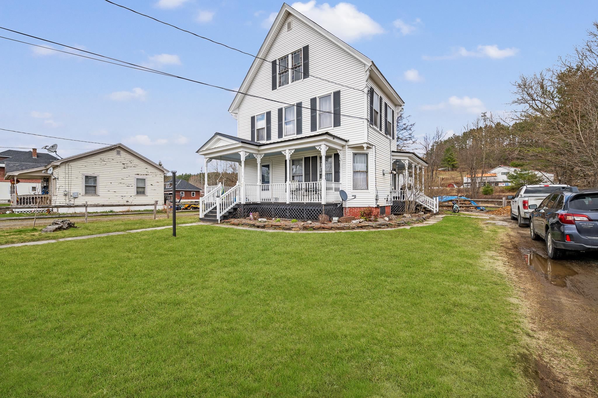 44 Main Street Stratford, NH 03590 - Photo 3 of 60