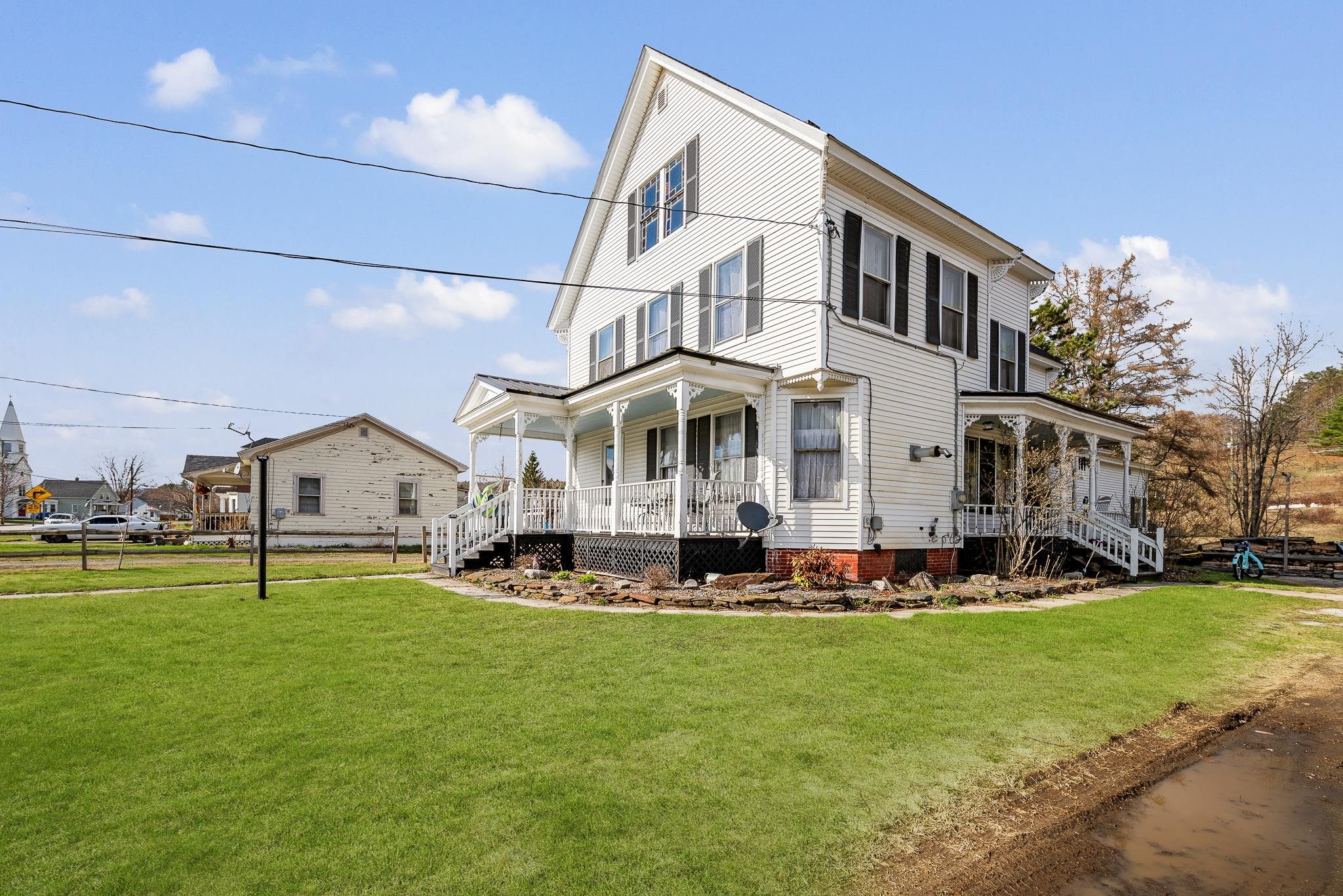 44 Main Street Stratford, NH 03590 - Photo 5 of 60