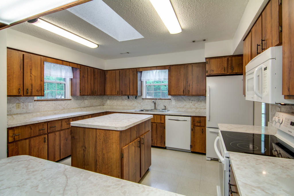 1422 Peirce Road Cottageville, SC 29435 - Photo 5 of 24 HUGE!!!