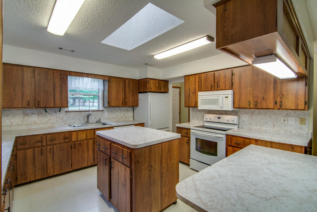 1422 Peirce Road Cottageville, SC 29435 - Photo 6 of 24 Skylights