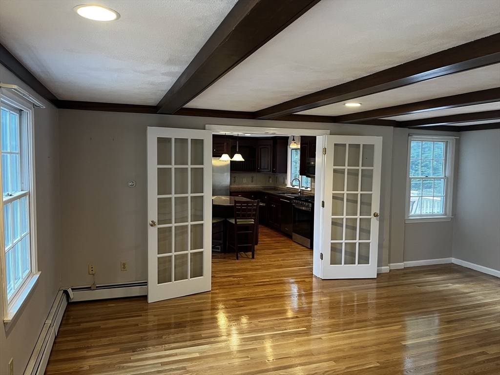 24 Pontiac Road Walpole, MA 02081 - Photo 11 of 25