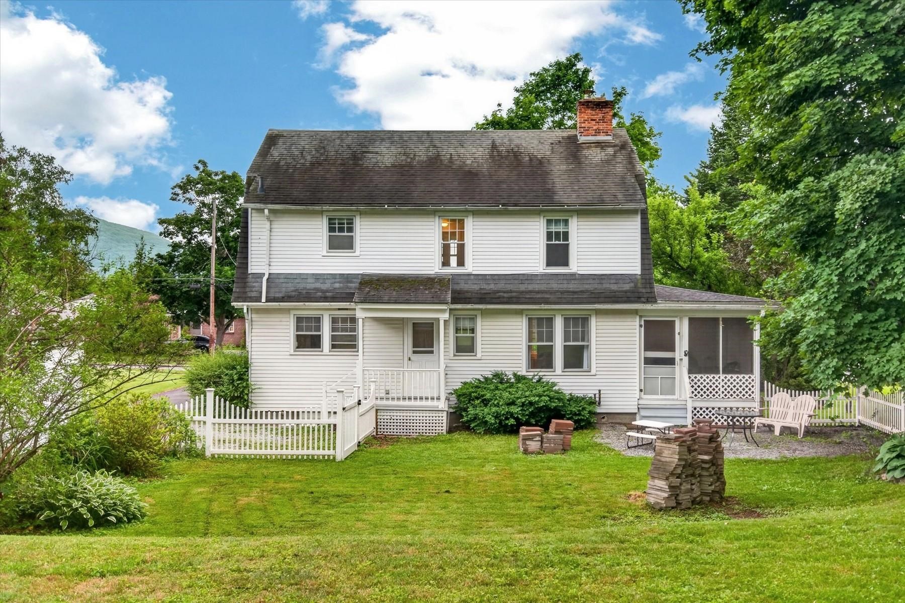 29 Howard Avenue Rutland, VT 05701 - Photo 2 of 54