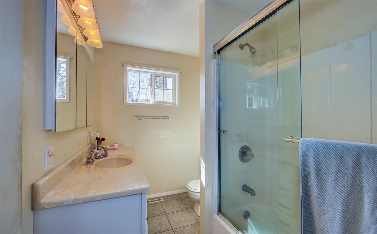 4149 Hilsinger Road Phoenix, OR 97535 - Photo 17 of 35 Additional Photo