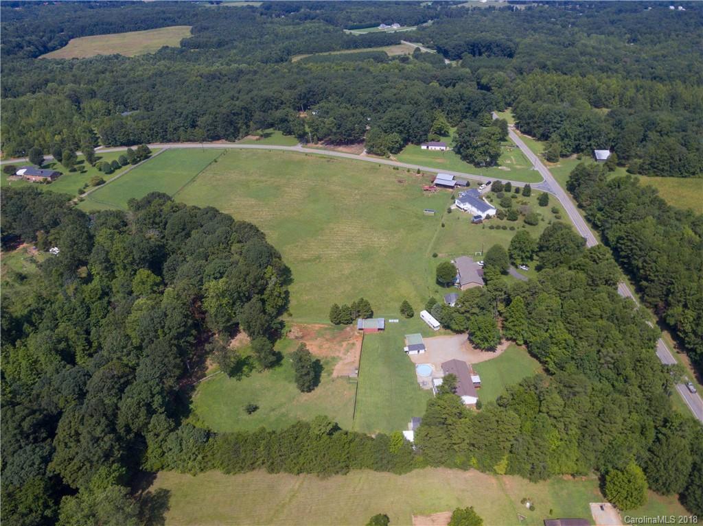 2912 Rant Drum Road Maiden, NC 28650 - Photo 10 of 29 Gallery Image 10