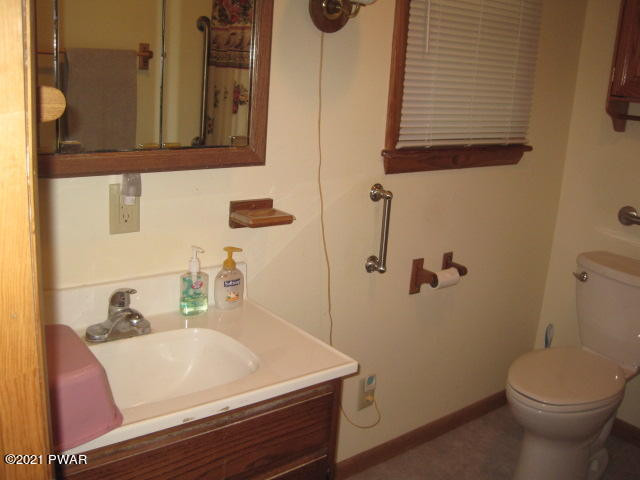 151 North Shore Road Greentown, PA 18426 - Photo 17 of 25