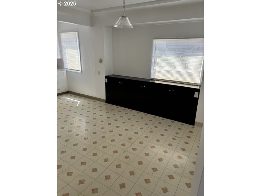 8325 Southeast Division Street Portland, OR 97216 - Photo 33 of 44