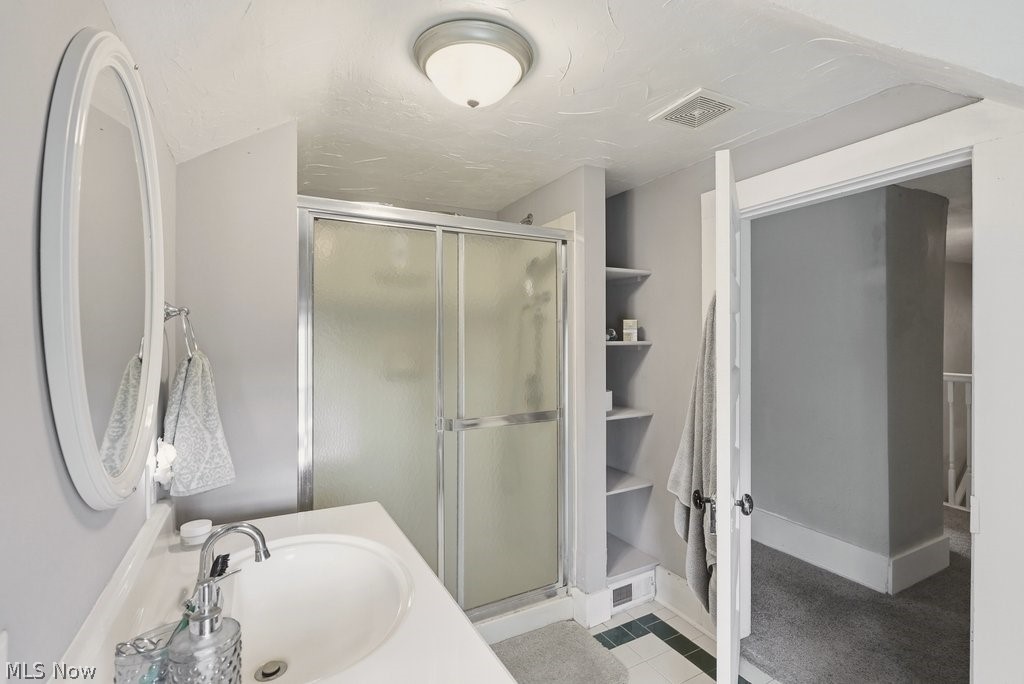 7981 Kinsman Road Novelty, OH 44072 - Photo 23 of 41