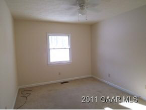 3453 Cold Springs Road Greenville, VA 24440 - Photo 5 of 7 an empty room with window
