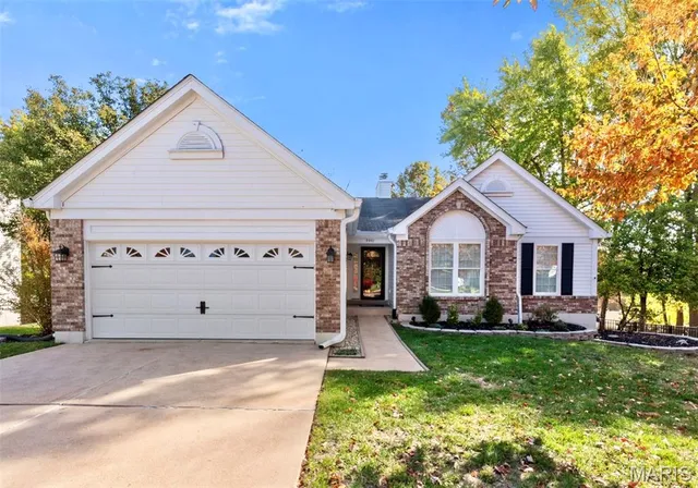 $639,000 | 9440 Dennison Grove Court, Sunset Hills, MO 63126