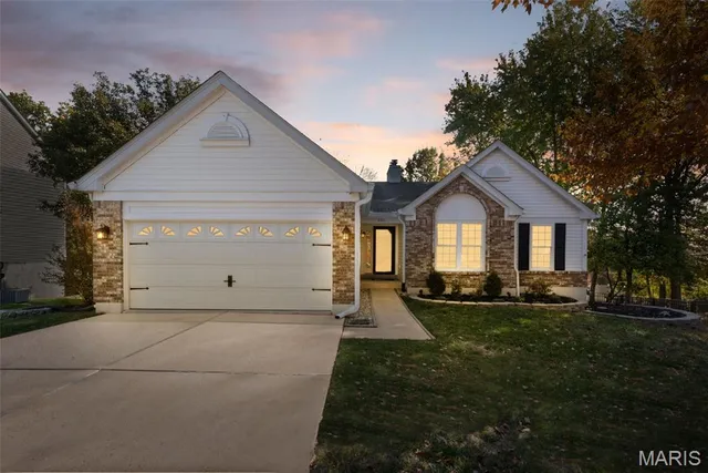 $639,000 | 9440 Dennison Grove Court, Sunset Hills, MO 63126