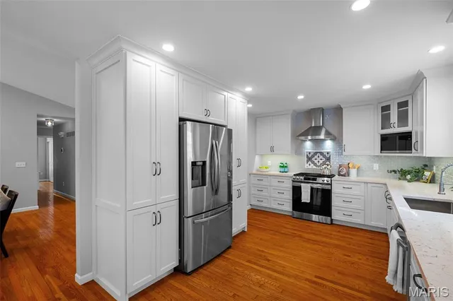 $639,000 | 9440 Dennison Grove Court, Sunset Hills, MO 63126