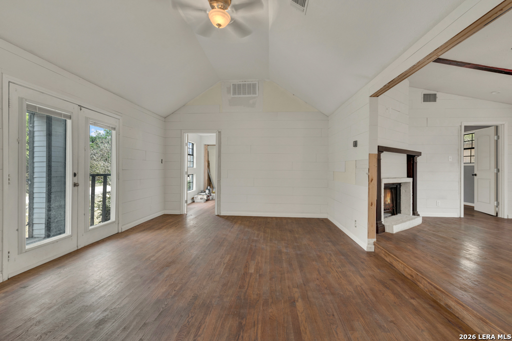 499 Lakeway Spring Branch, TX 78070 - Photo 5 of 47