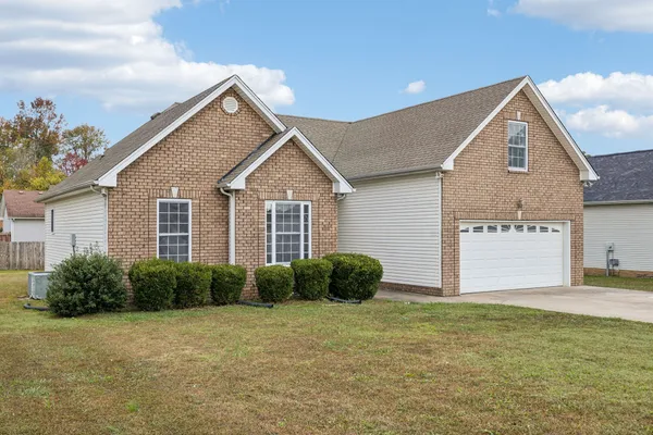 $349,900 | 238 Clydesdale Lane, Springfield, TN 37172