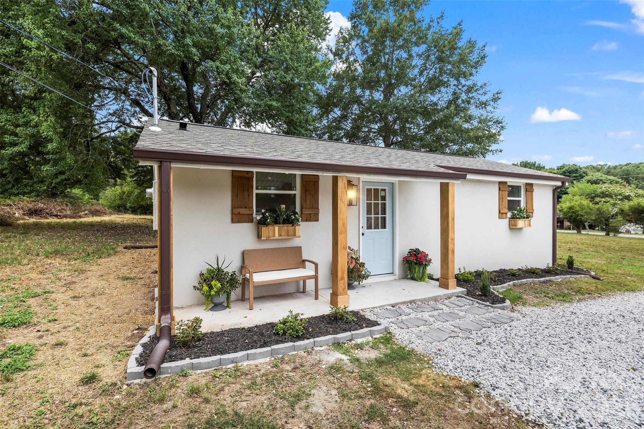 655 Lakeview Road Salisbury, NC 28147 - Photo 2 of 15