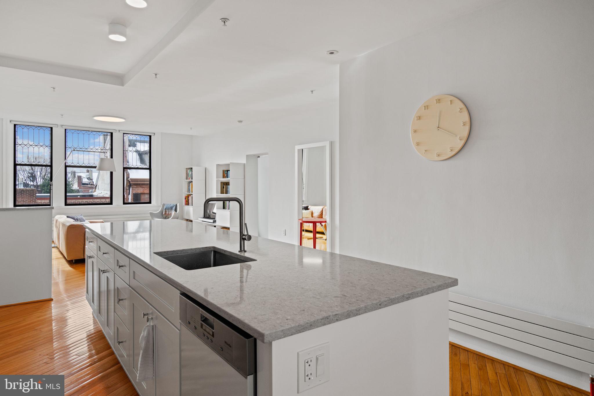 1213-15 Locust Street, Unit B Philadelphia, PA 19107 - Photo 11 of 38