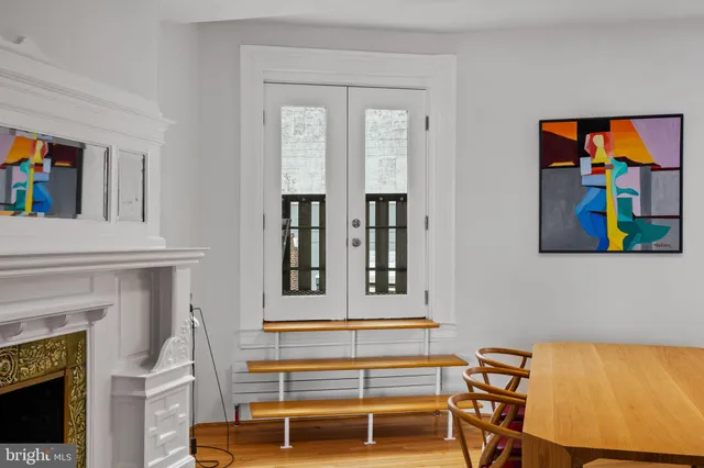 $885,000 | 1213-15 Locust Street, Unit B, Philadelphia, PA 19107