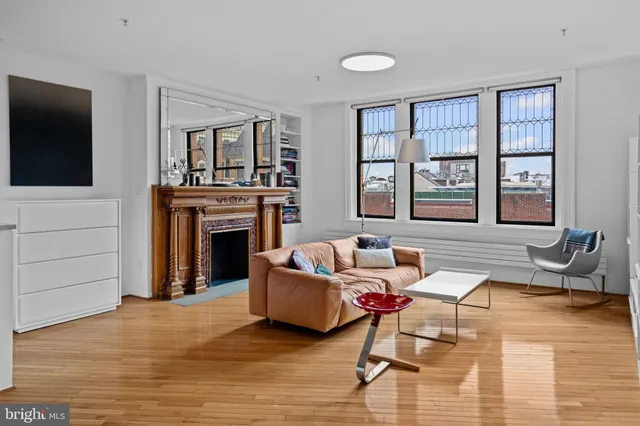 $885,000 | 1213-15 Locust Street, Unit B, Philadelphia, PA 19107